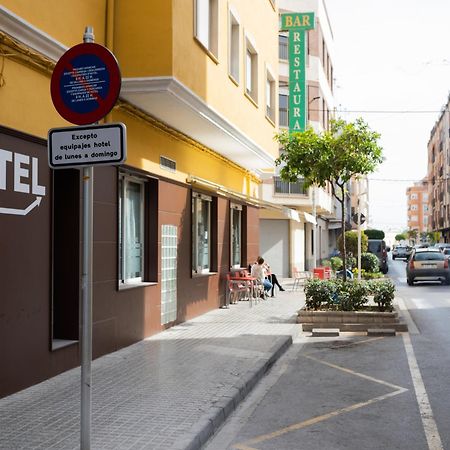 Hotel Beatriz Burriana Bagian luar foto