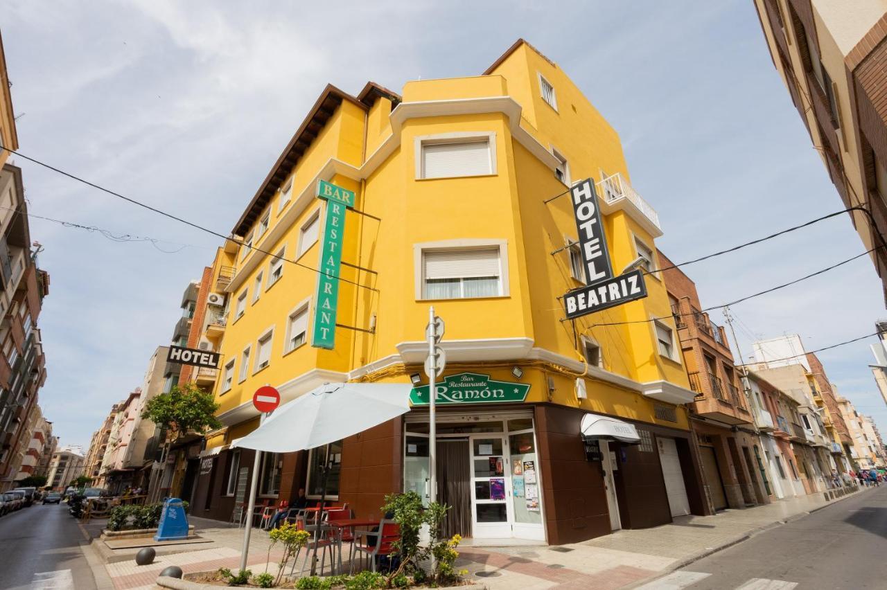 Hotel Beatriz Burriana Bagian luar foto