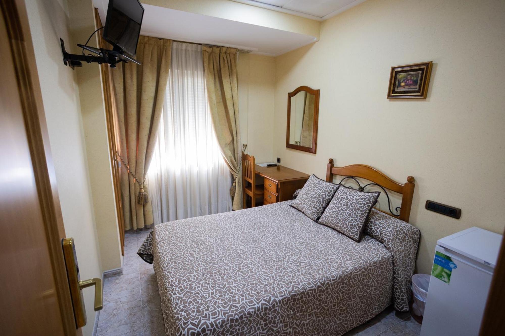 Hotel Beatriz Burriana Bagian luar foto