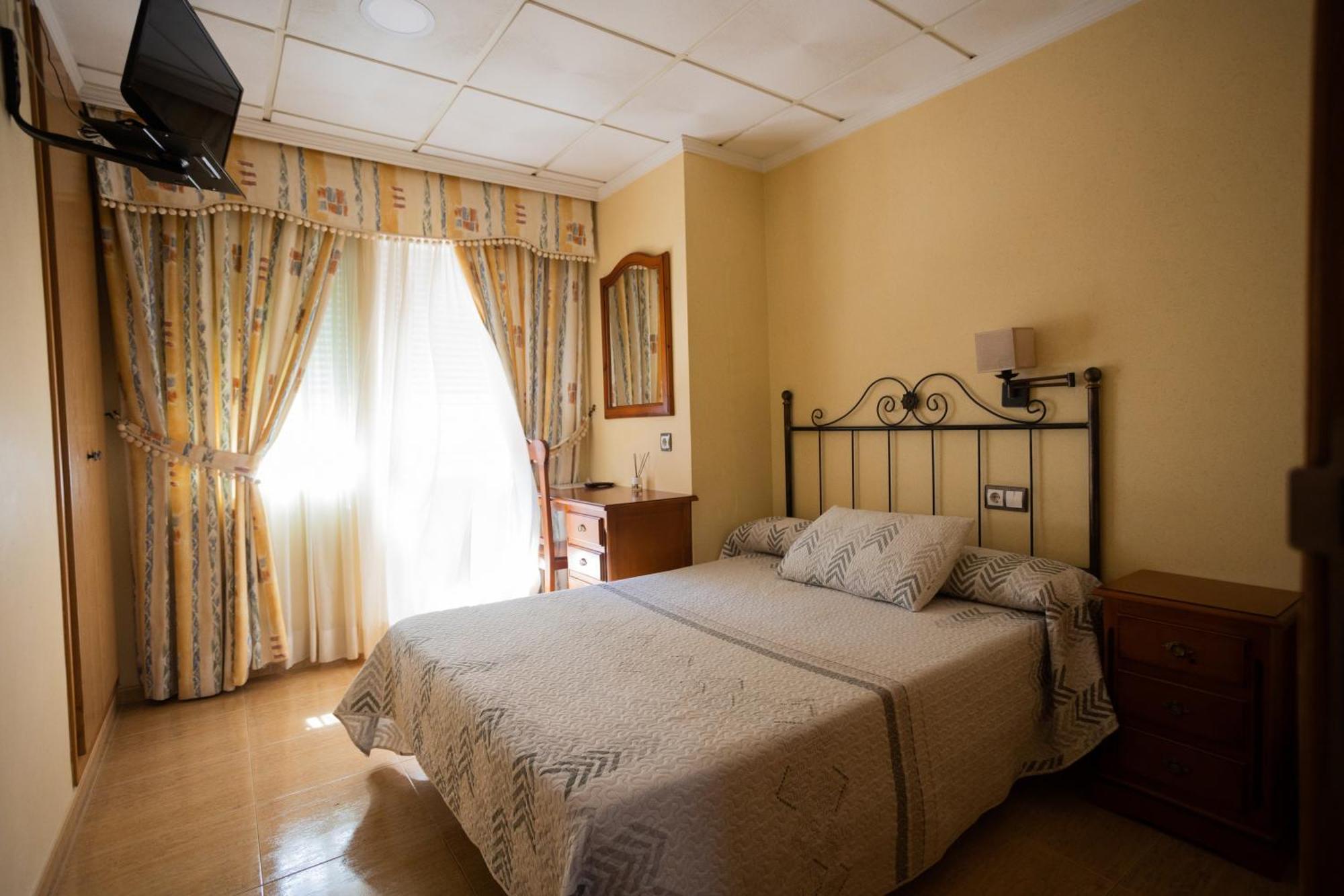 Hotel Beatriz Burriana Bagian luar foto