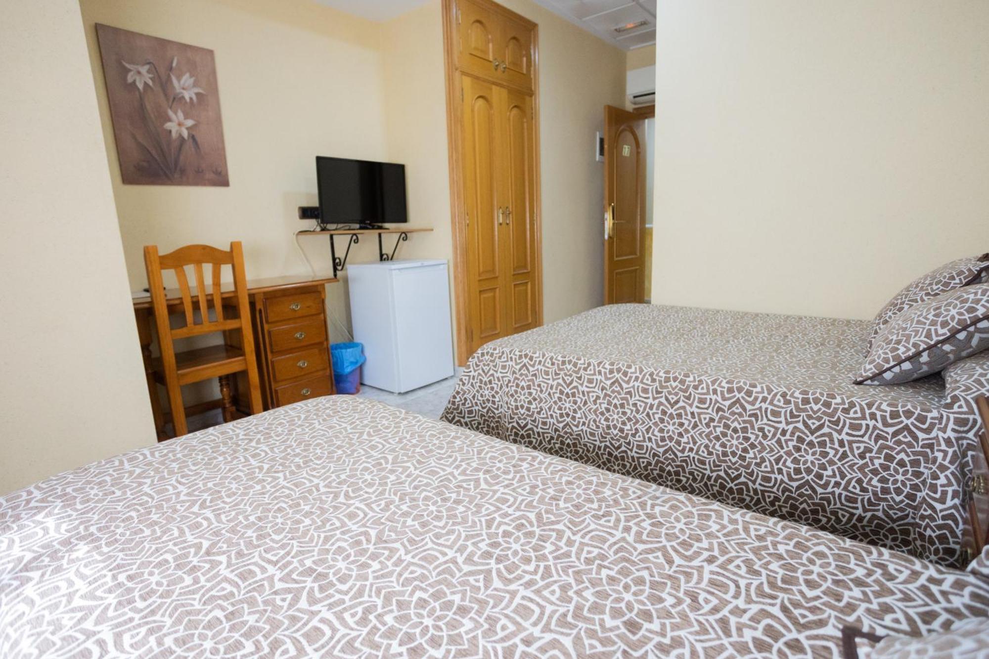 Hotel Beatriz Burriana Bagian luar foto