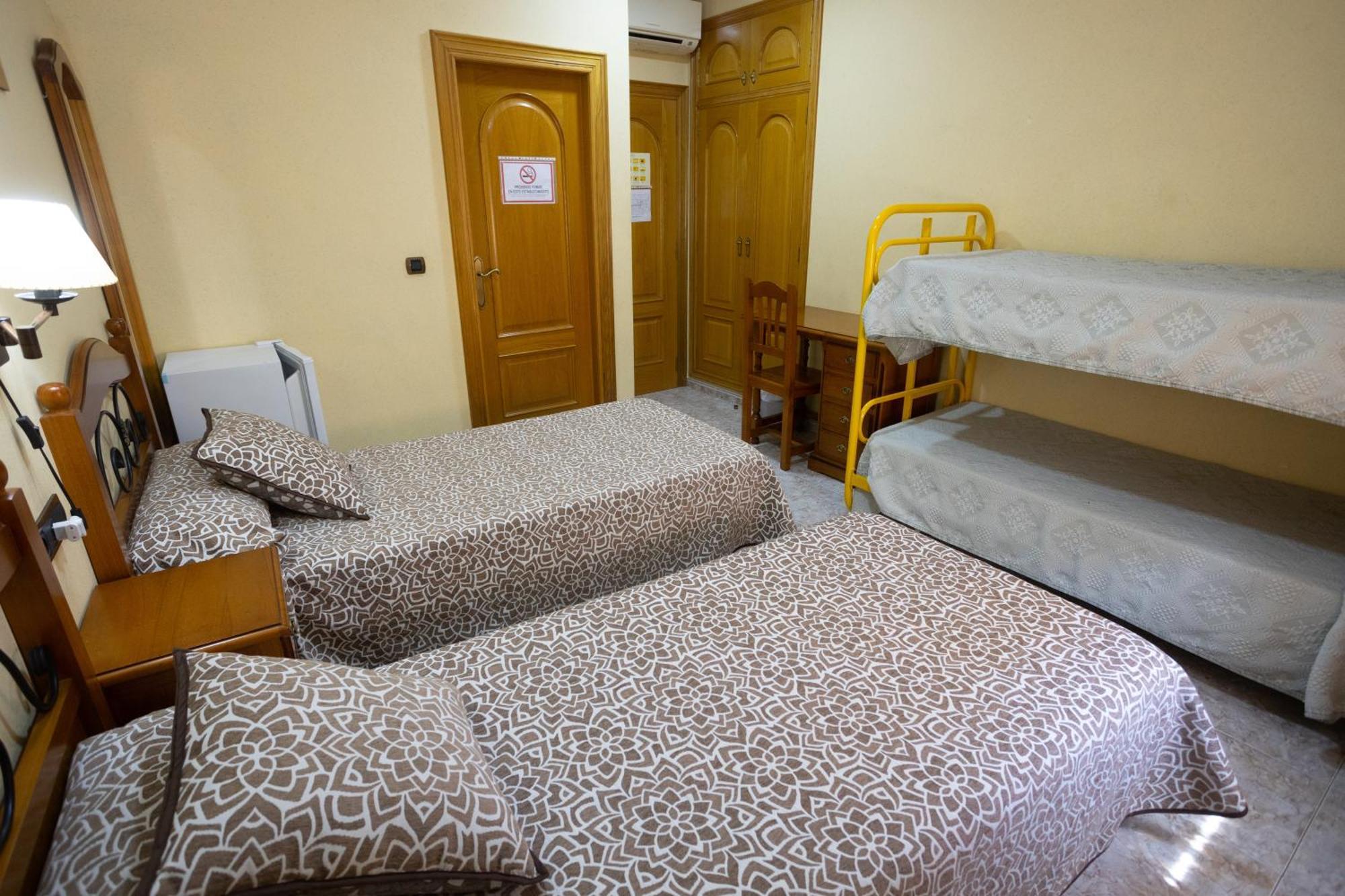 Hotel Beatriz Burriana Bagian luar foto