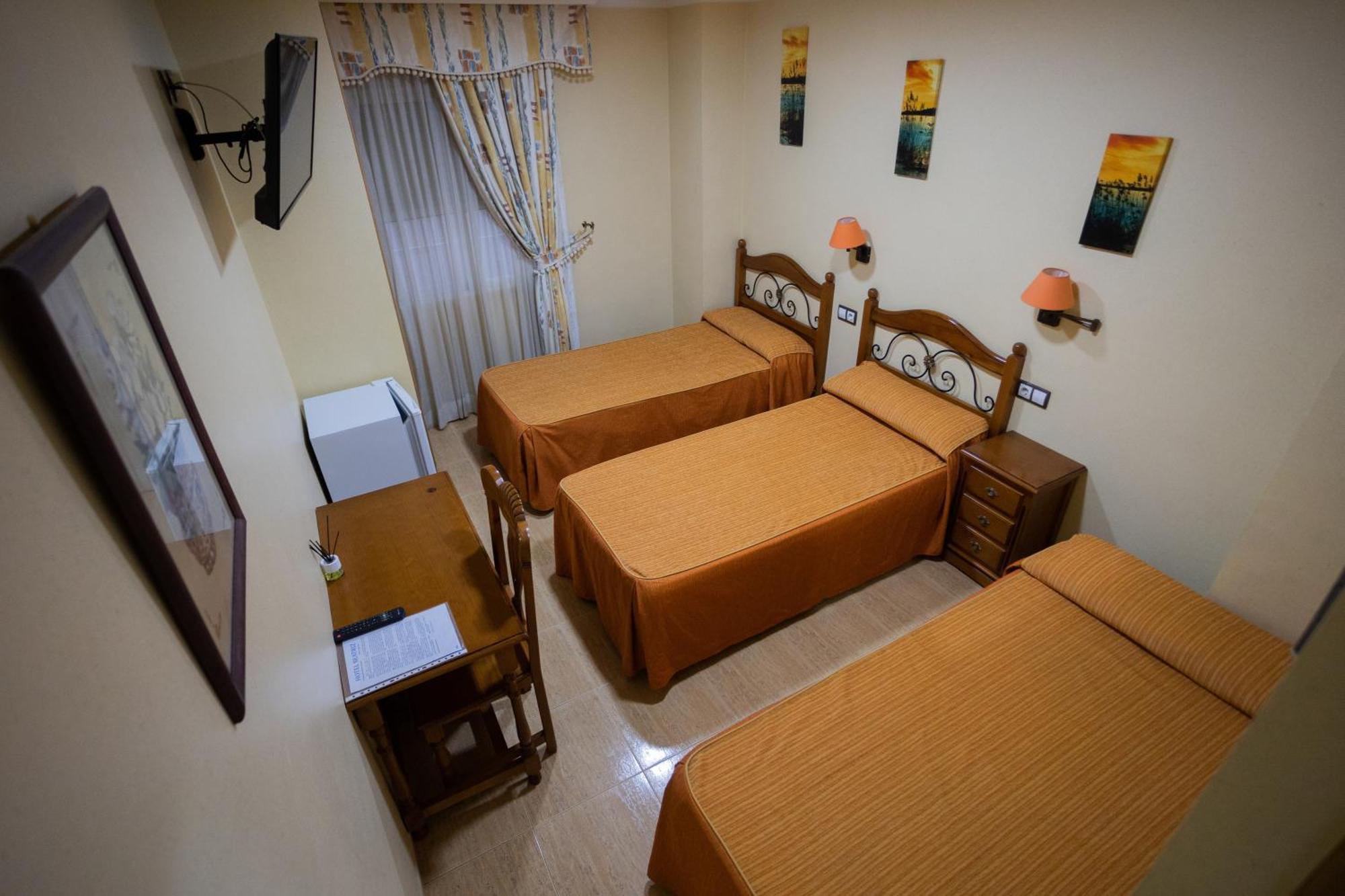 Hotel Beatriz Burriana Bagian luar foto
