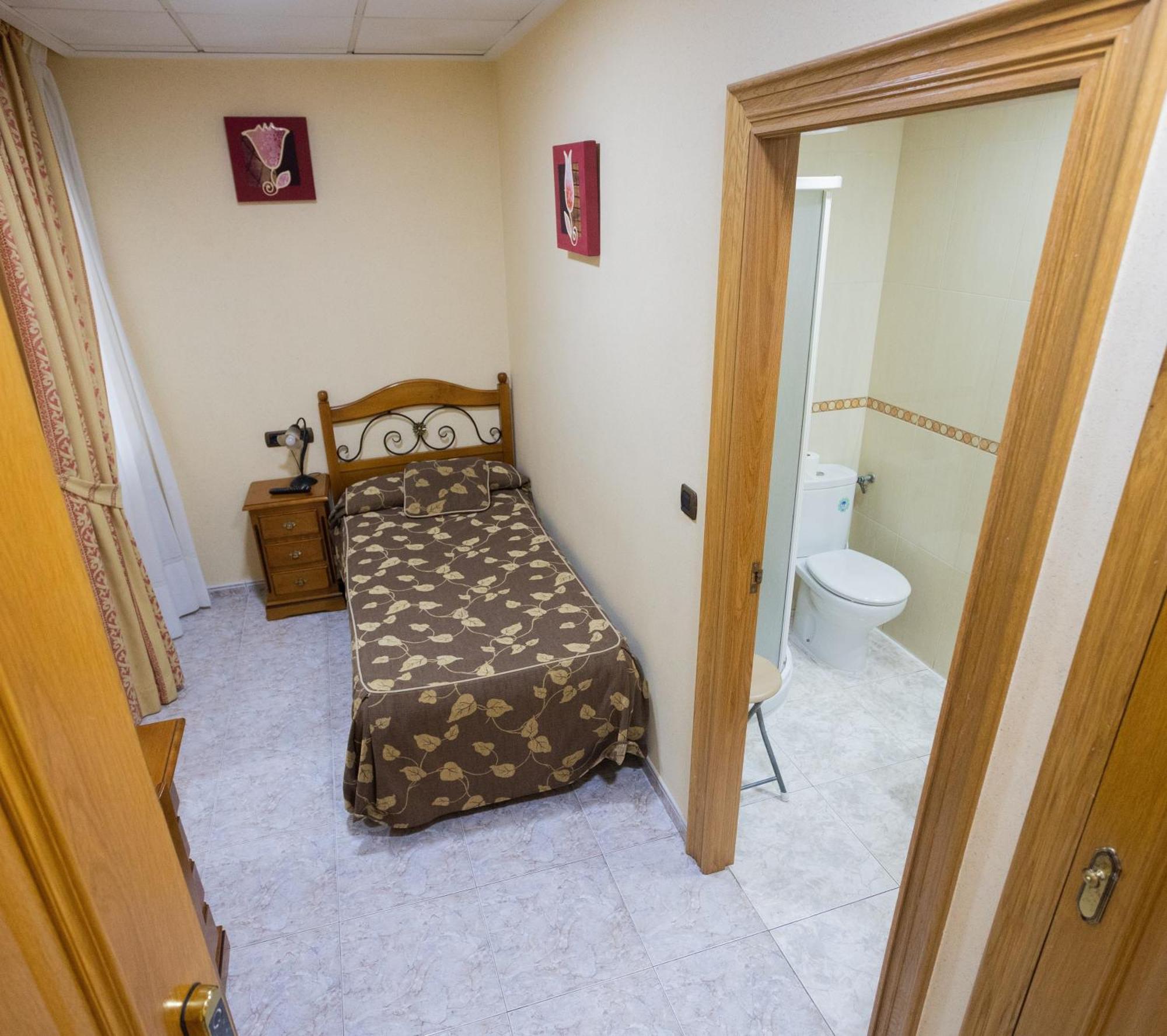 Hotel Beatriz Burriana Bagian luar foto