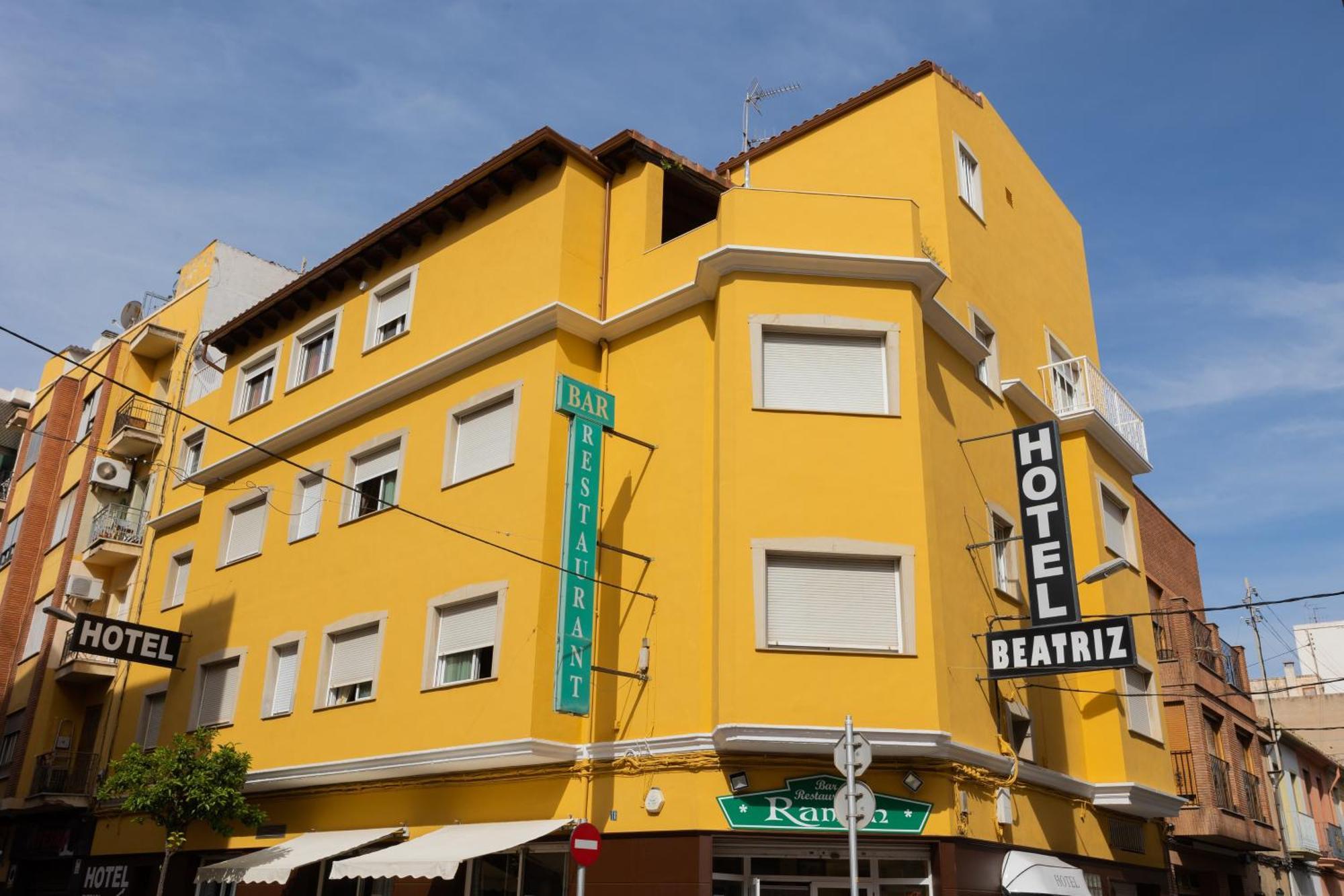 Hotel Beatriz Burriana Bagian luar foto